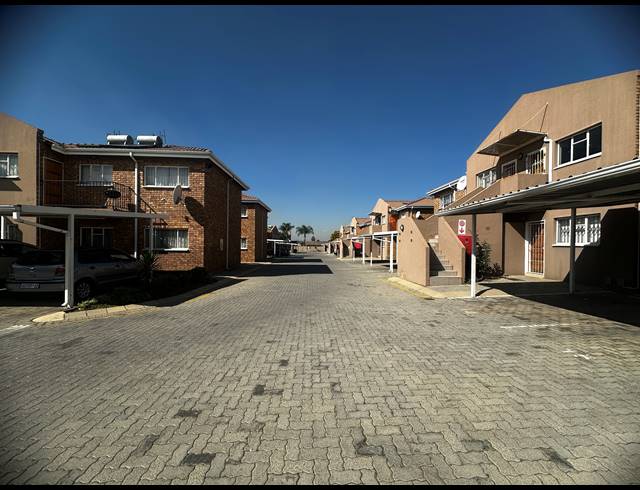 2 BEDROOM SECTIONAL TITLE FOR SALE IN DALPARK